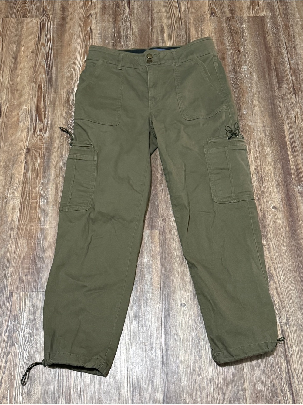Democracy Ab Solution Cargo Joggers Women's 6 High Rise Stretchy in Army Green